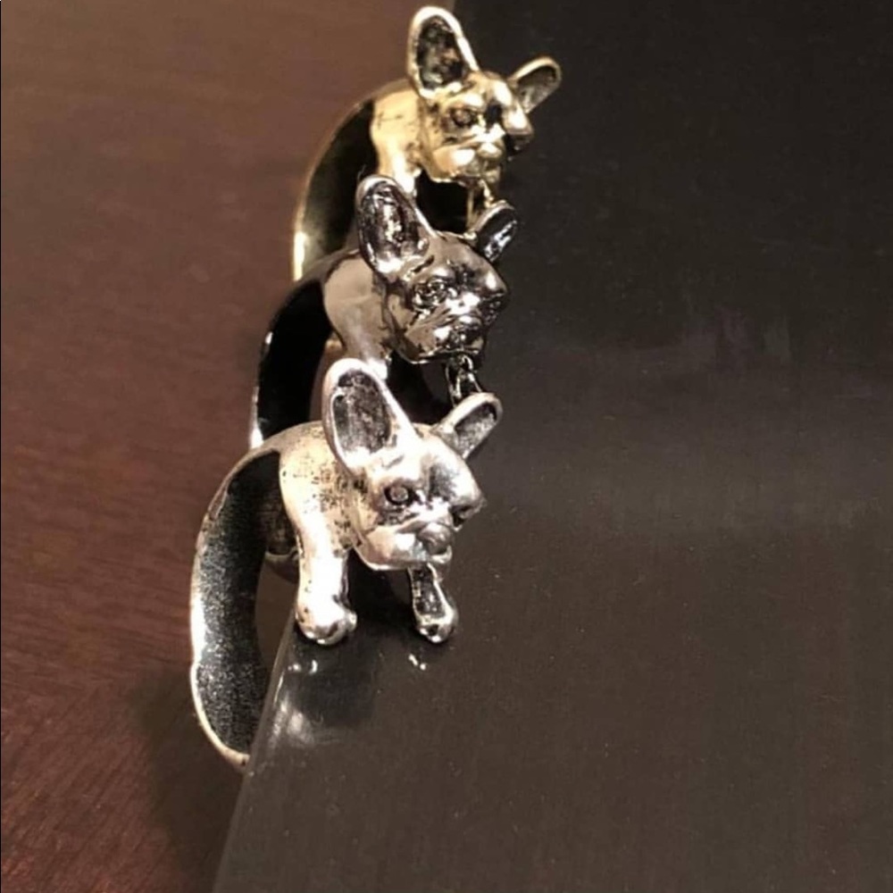 Adjustable pug rings